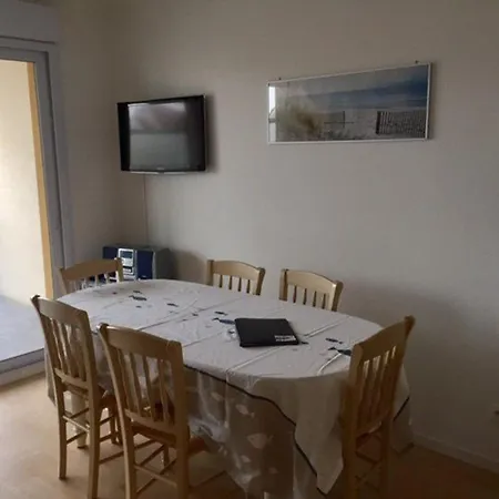 Apartment Bel 2 A 100m De La Avec Terrasse Et Parking, Ideal Pour Familles - Fr-1-236-121 *